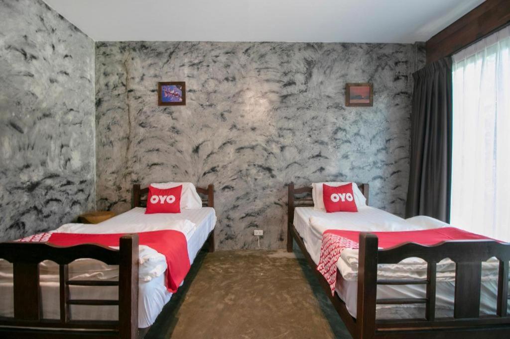 Oyo 75374 Baan Rak Mai Hotel Kanchanaburi City Exterior photo