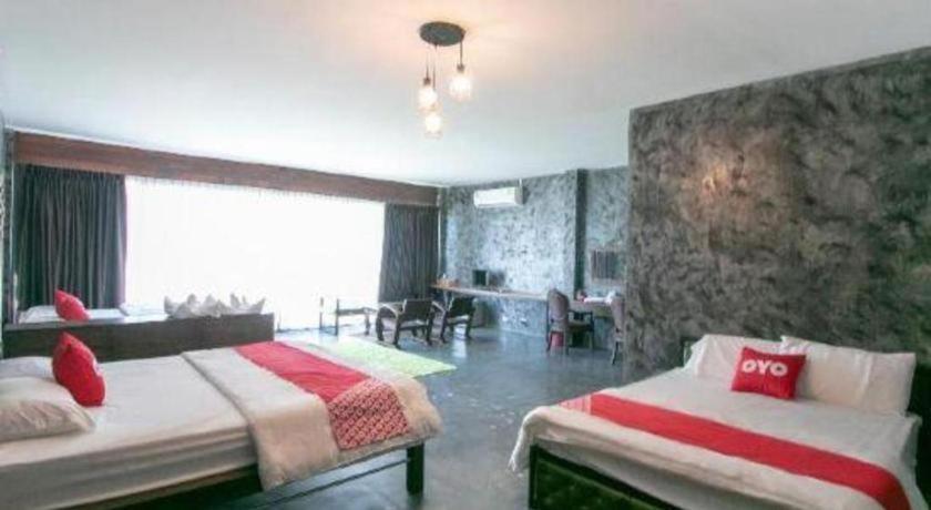 Oyo 75374 Baan Rak Mai Hotel Kanchanaburi City Exterior photo