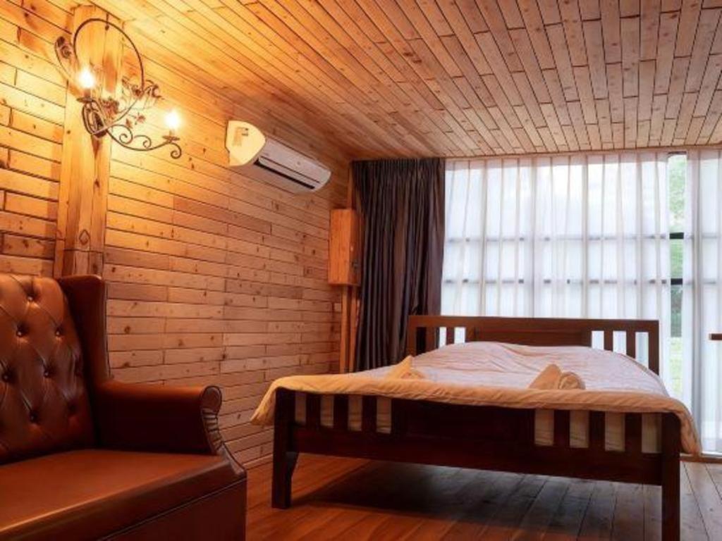 Oyo 75374 Baan Rak Mai Hotel Kanchanaburi City Exterior photo